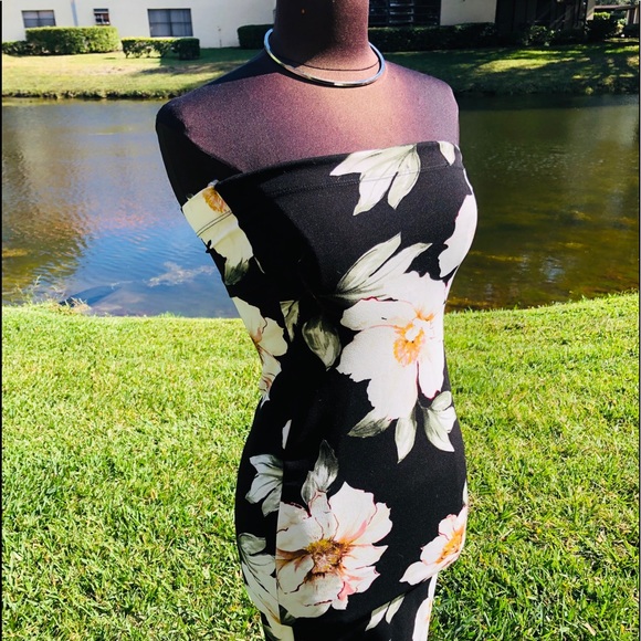 💜Strapless Tube Floral Dress 🍃🍃🌱 - Picture 3 of 5